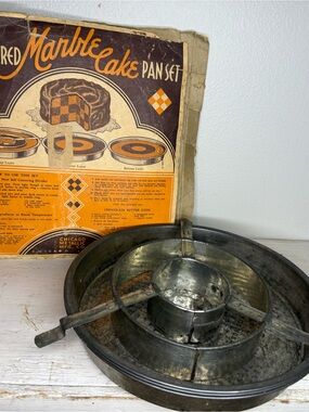 Vintage Checkered Marble Cake Pan 4 pc #400 W/Box Chicago Metallic USA Bake King